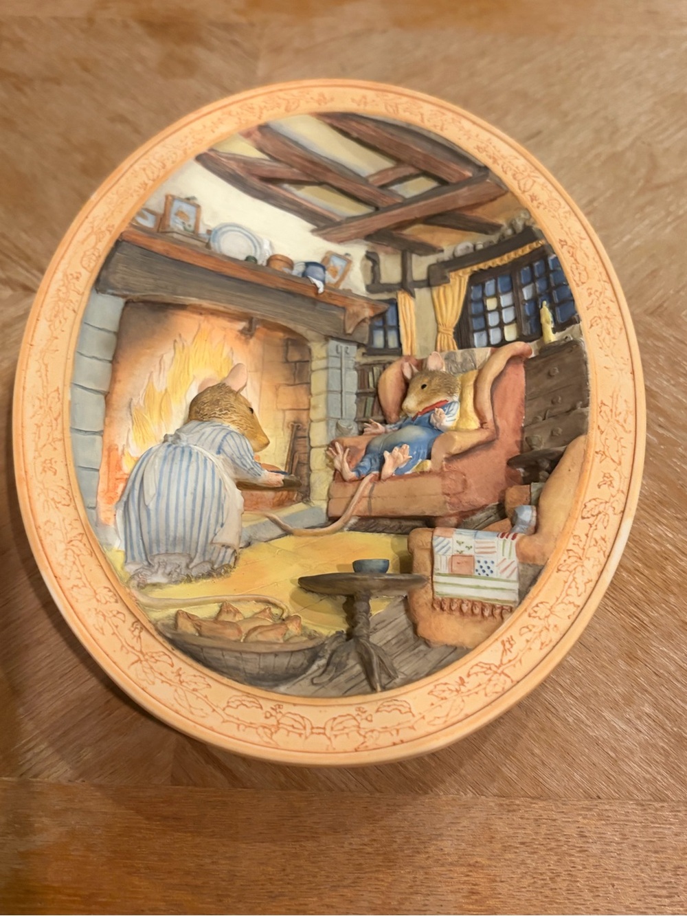 Brambly Hedge Bradford Exchange 3D Plate Winter Story Rare Discontinued Vintage